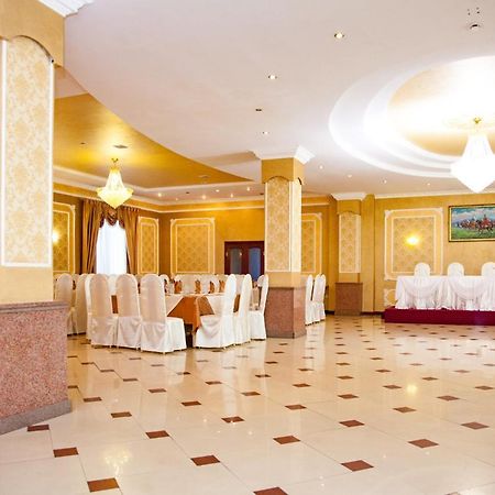 Ak Samal Hotel Karagandy Esterno foto