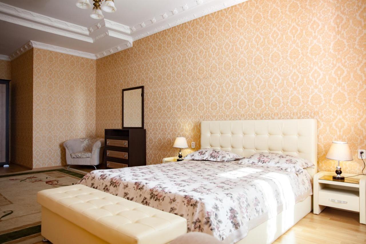 Ak Samal Hotel Karagandy Esterno foto